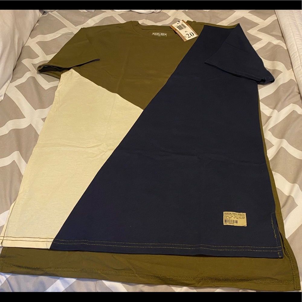 NWT BOGO FREE MENS BLEECKER & MERCER TEE